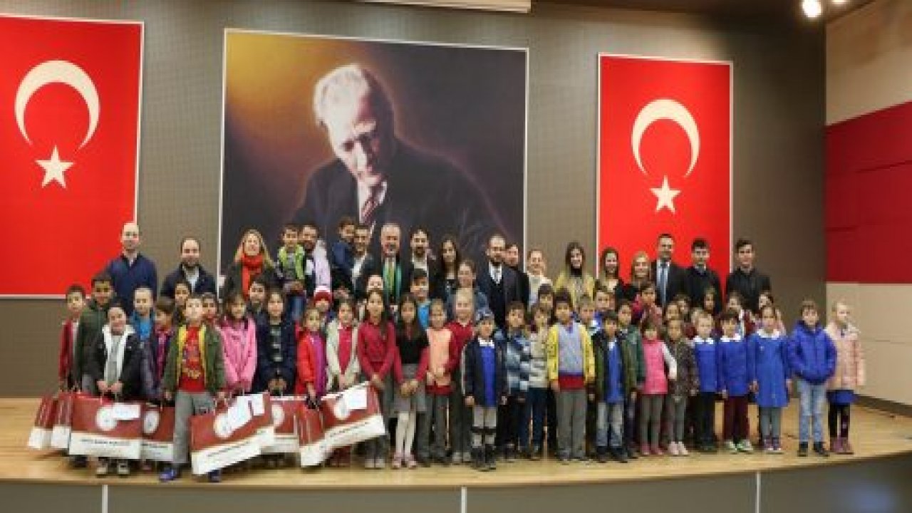 Baro’dan öğrencilere yeni yıl hediyesi