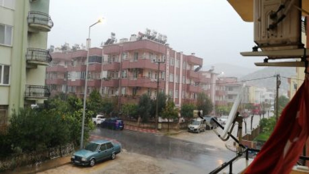 Sokak lambaları  gece gündüz yanıyor