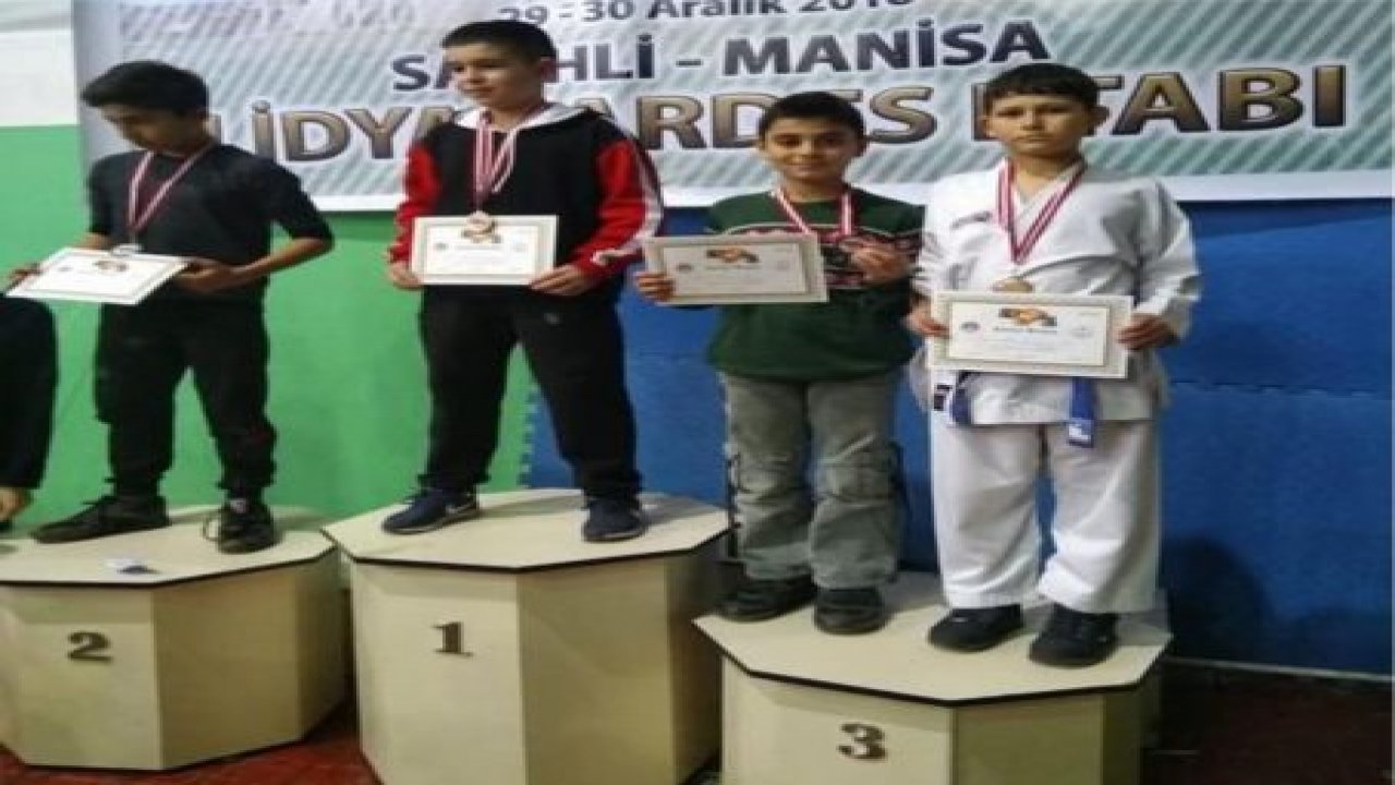 Karate Liginde Derece Yaptılar