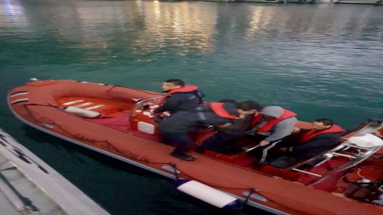 Balıkçıları sahil güvenlik kurtardı