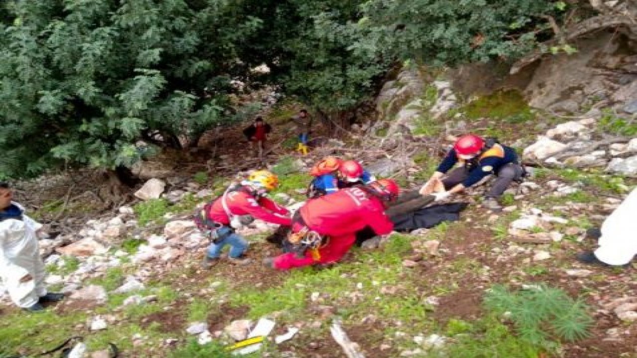 Kayalıklardan düşen şahıs hayatını kaybetti
