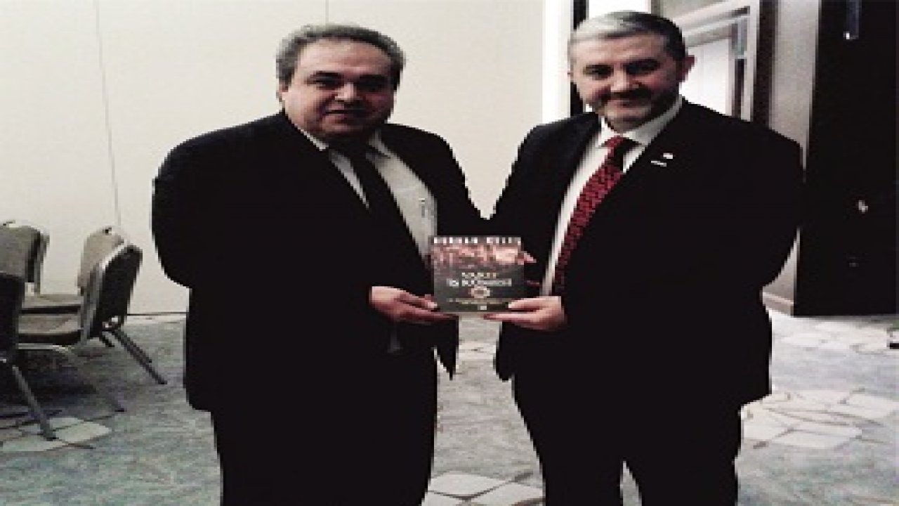 Keleş kitabını MÜSİAD Genel Başkanına sundu
