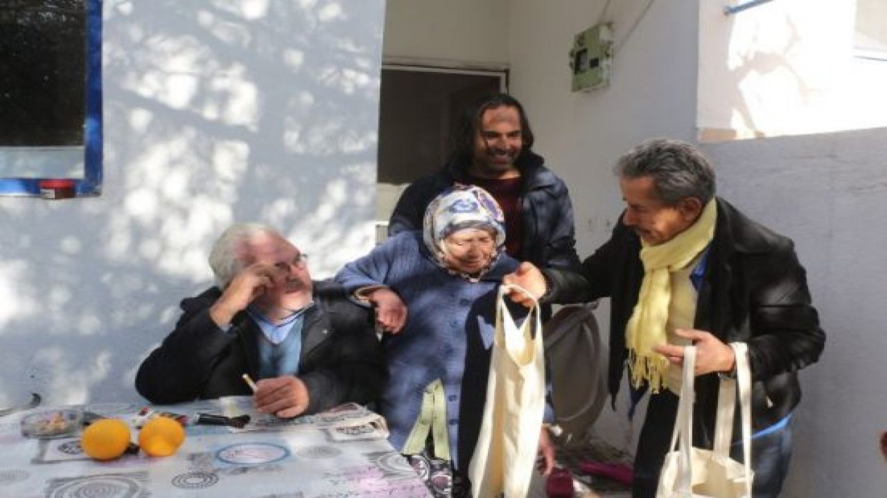 Kapı kapı dolaşıp dağıttı