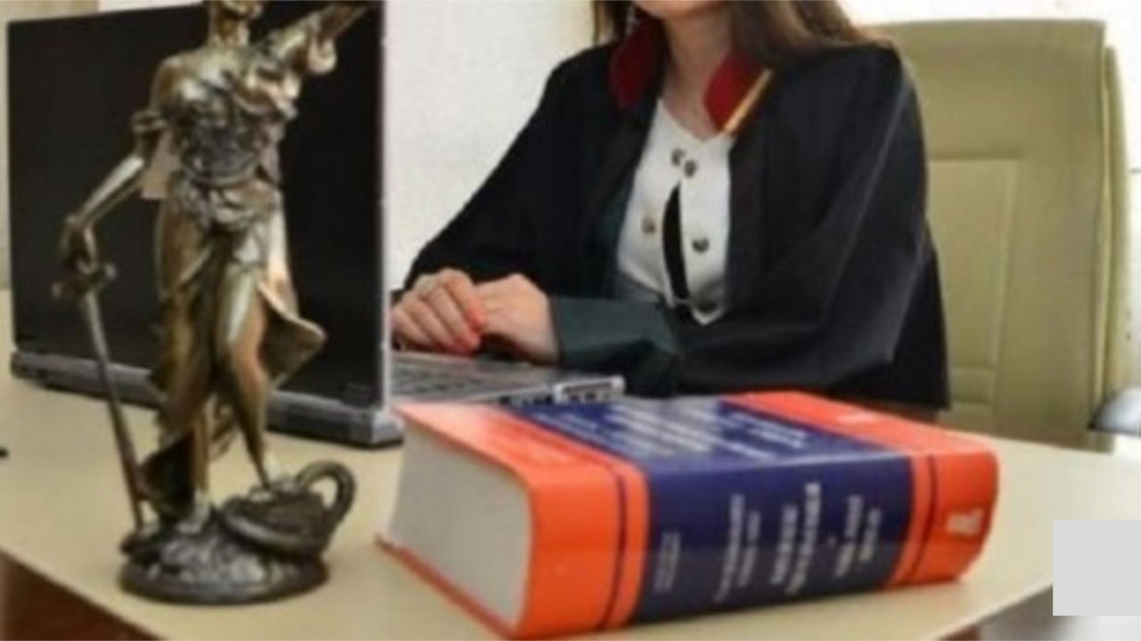 Büyükşehir ekipleri karla  mücadele için Burdur sınırında