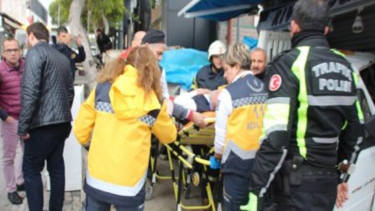 Kamyonet hediyelik eşya dükkanına daldı: 1 yaralı