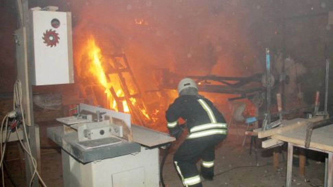 Mobilya atölyesinde çıkan yangın korkuttu
