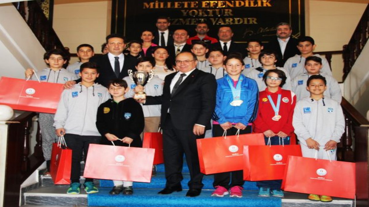 Şampiyonlardan Vali Çiçek’e ziyaret