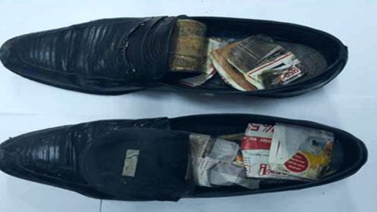 Ayakkabı içinde uyuşturucu taşırken yakalandı