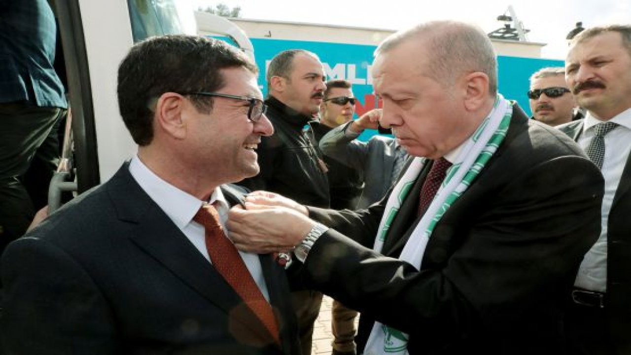 Saylak’ın Rozetini Cumhurbaşkanı Erdoğan taktı