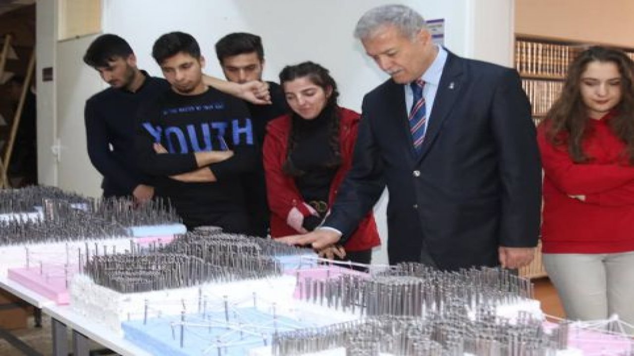 Nil Hıdır’dan Seçim Gezilerine Sergi Molası