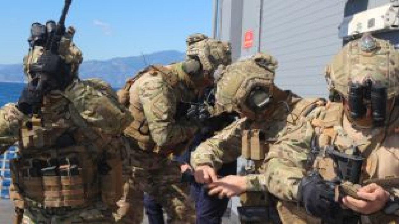 SAT komandolarından nefes kesen tatbikat