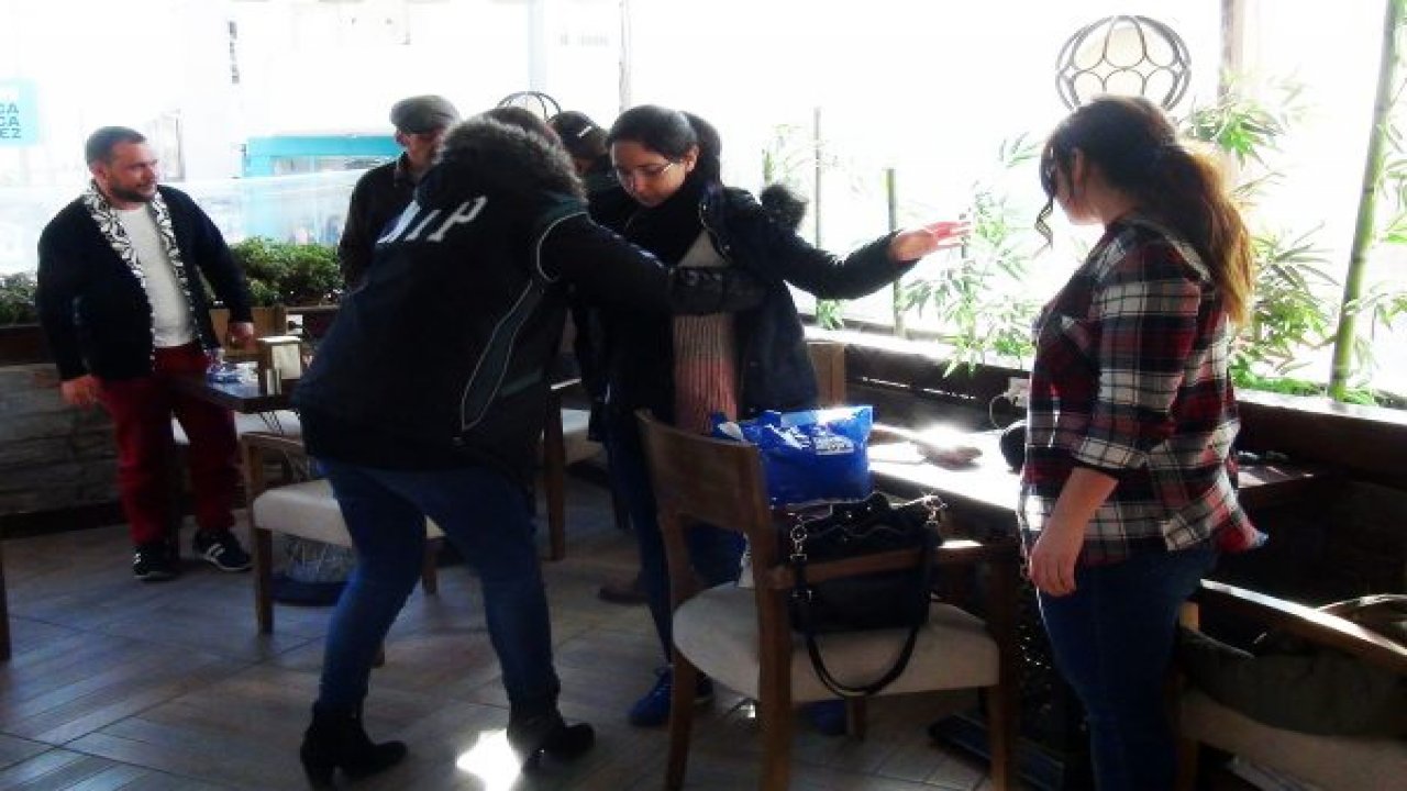 Okul önlerinde uyuşturucu denetimi