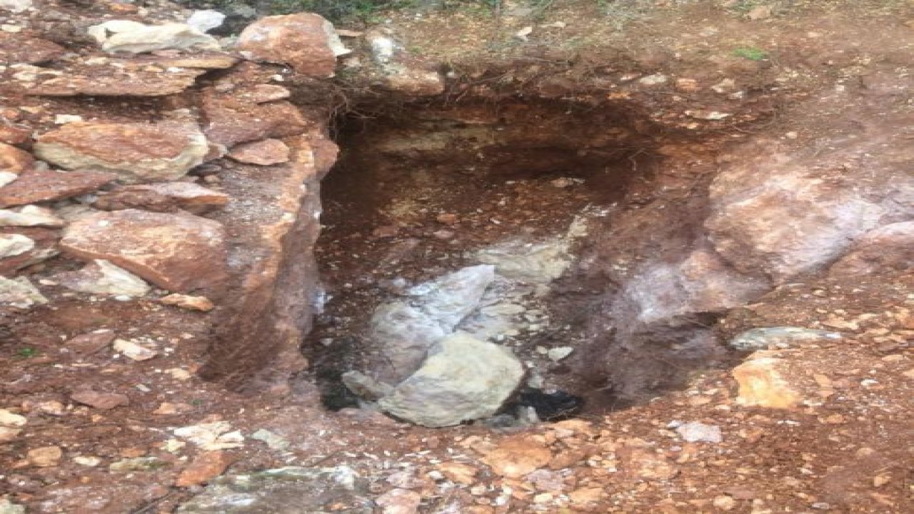 Kazdıkları Kuyuya Düştüler