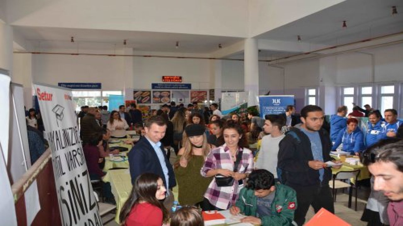 Öğrenciler sektörle buluştu