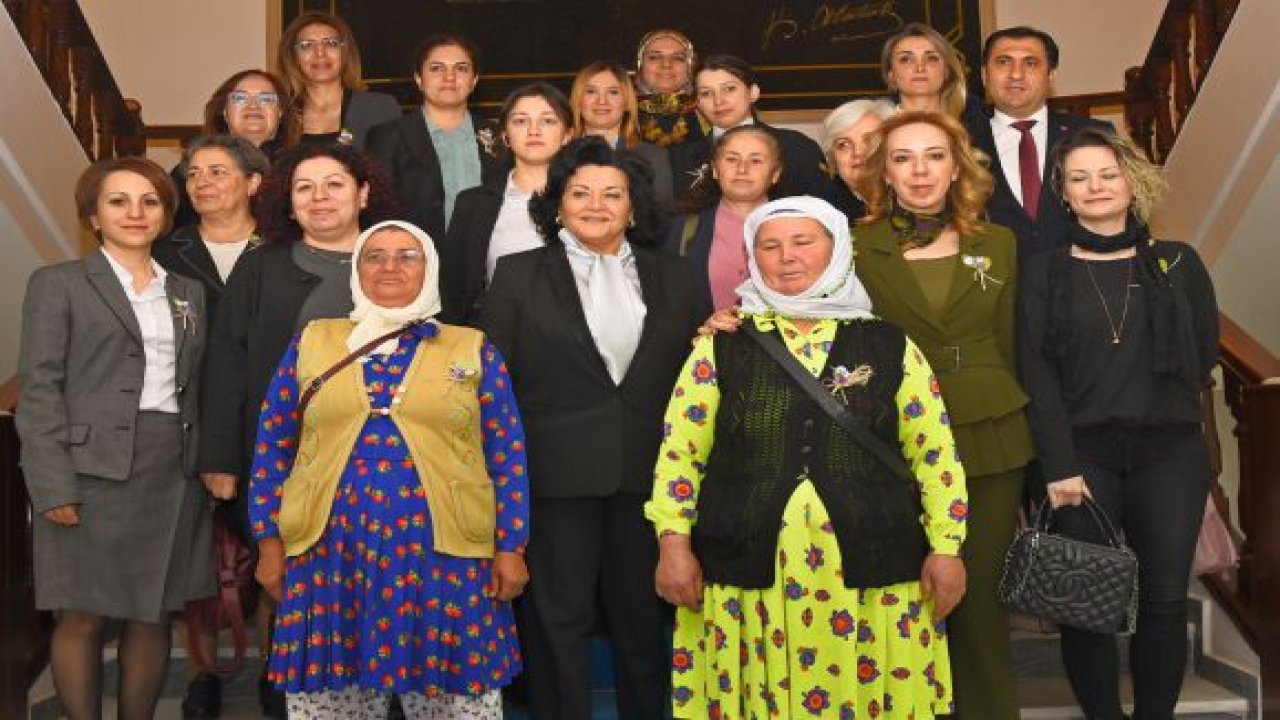 Dünya Kadınlar Gününde Vali Civelek’e Ziyaret
