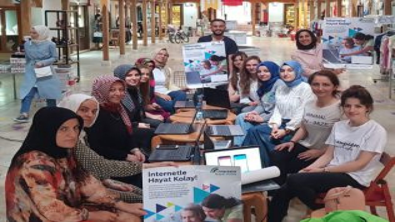 Türk Telekom Kadınları Dijital Yarınlara Hazırlıyor