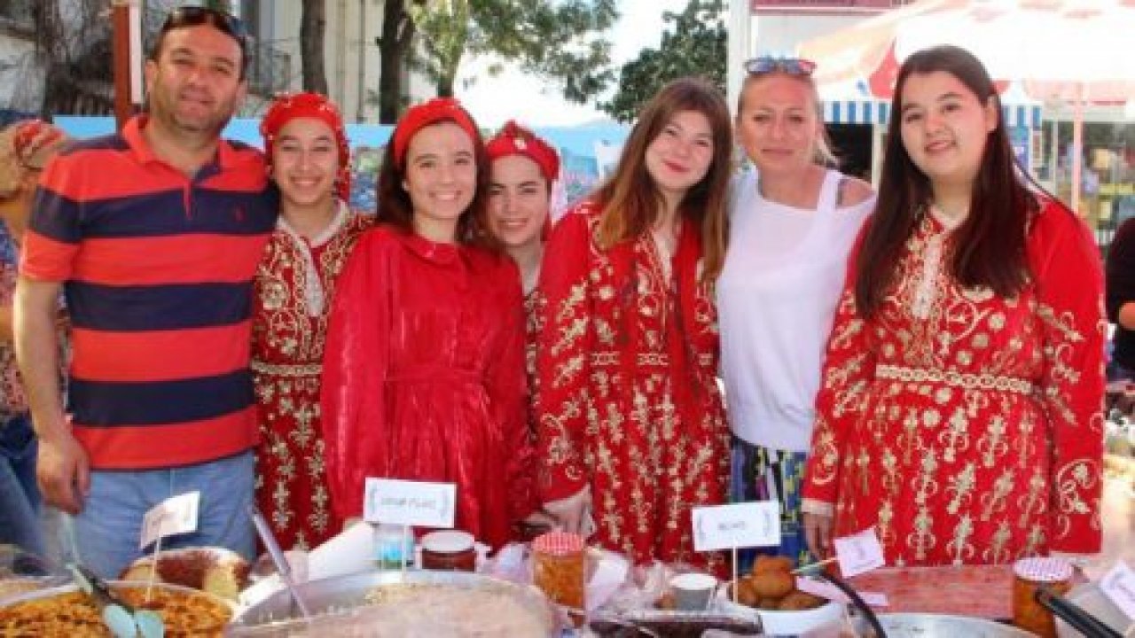 Karya Çiçekleri İçin Kolları Sıvadılar