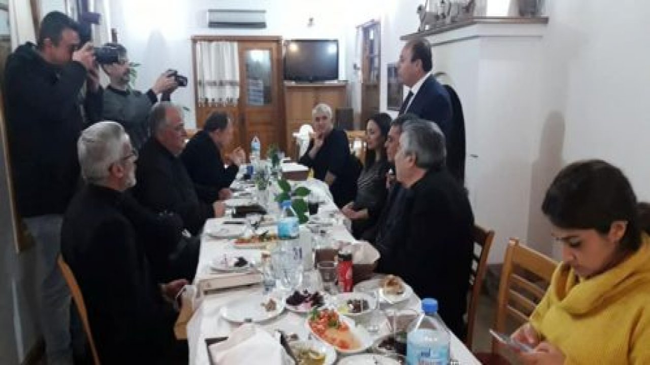 Ortak Akıldan Toksöz’e Destek