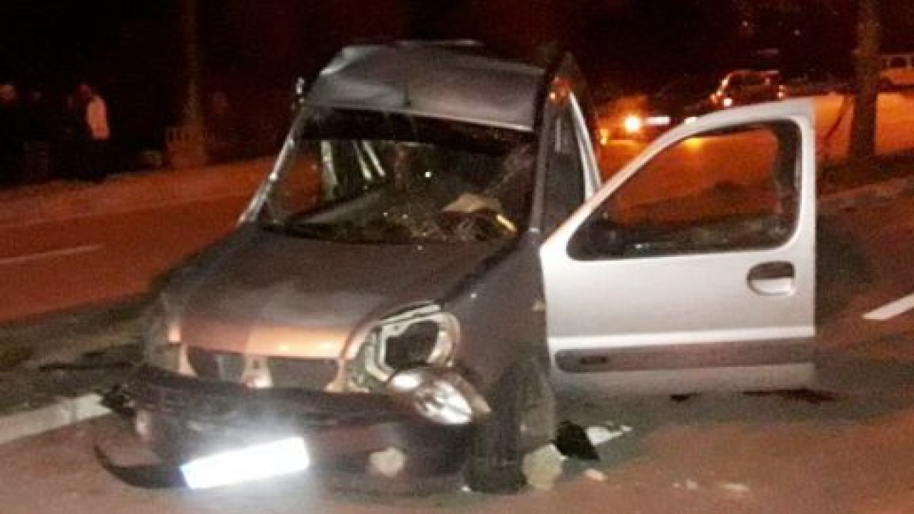 Kontrolden çıkan araç aydınlatma direğine çarptı: 1 ölü