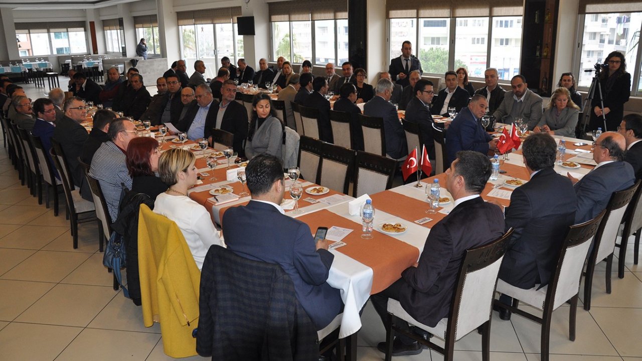 Muğla Valisi Amir Çiçek Milas’ta işadamlarıyla buluştu