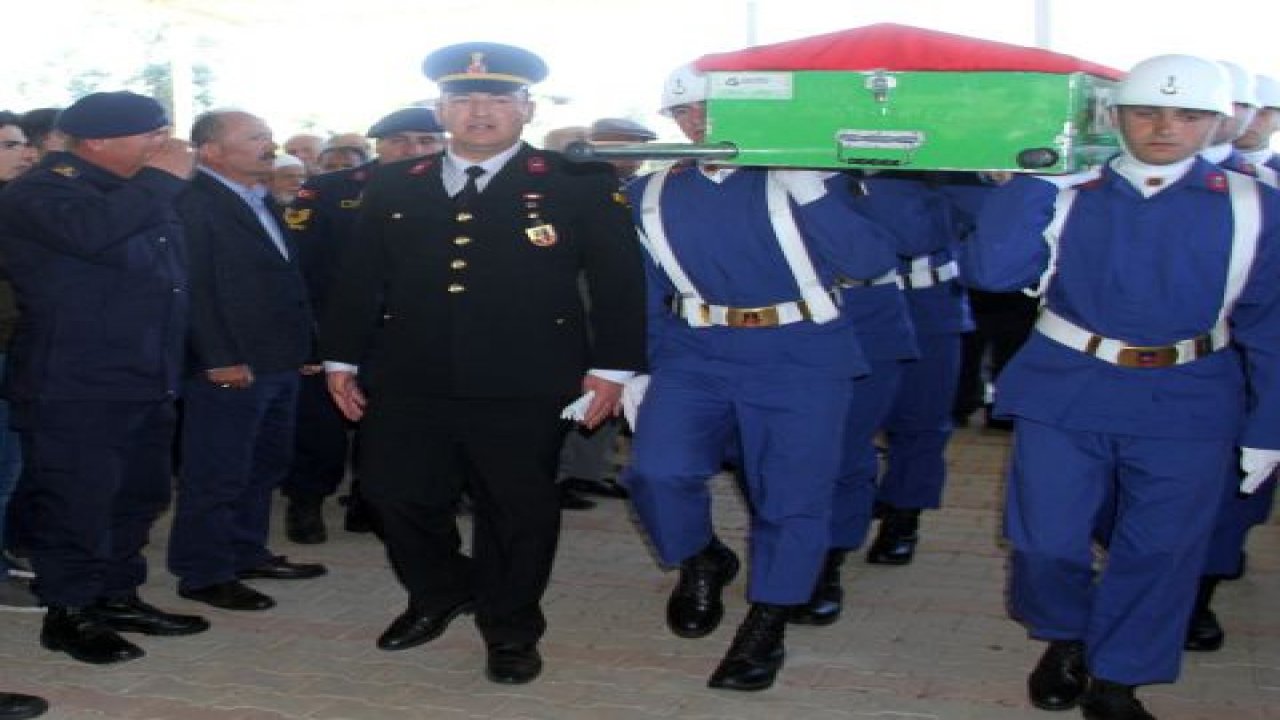 Emekli Yarbay Koç askeri törenle defnedildi