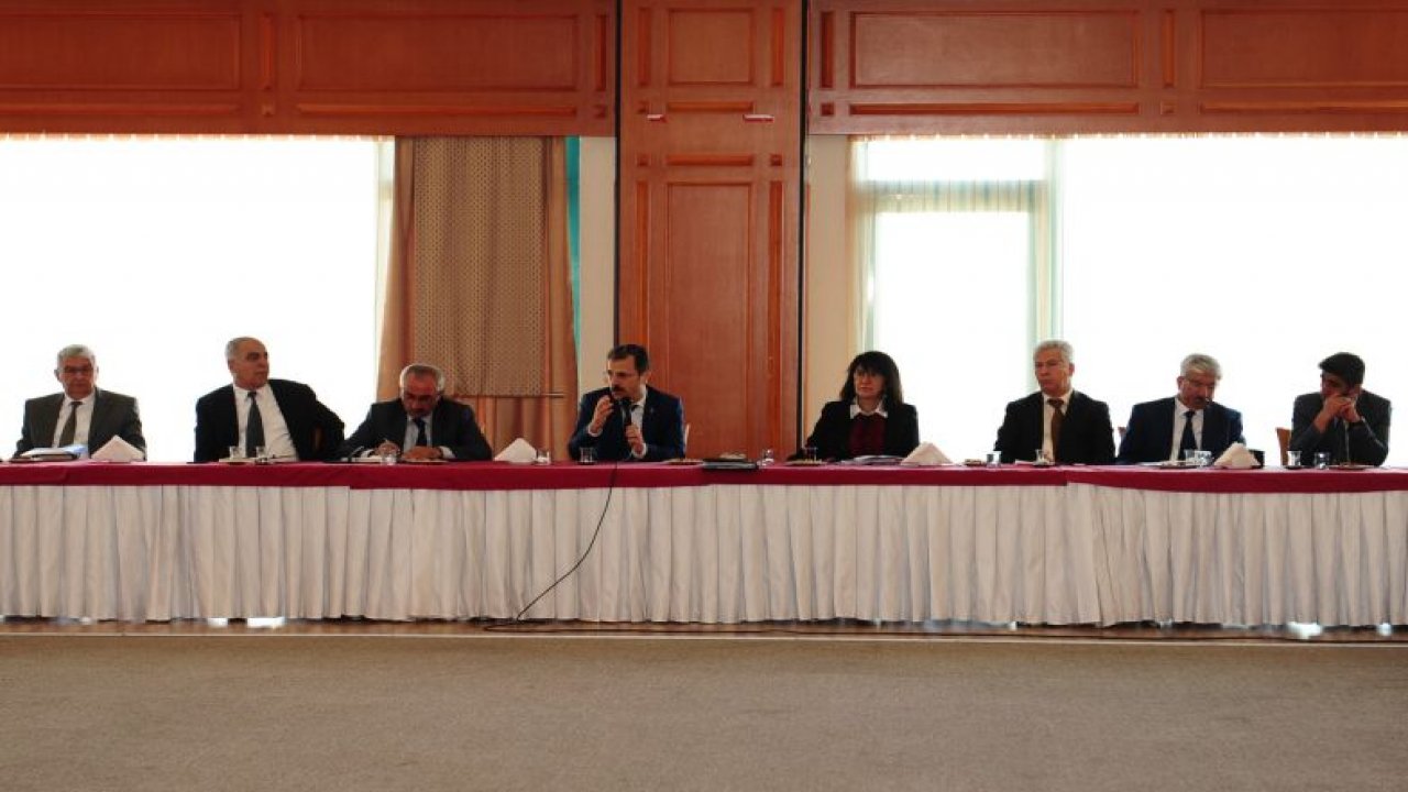 Rektör Çiçek Üniversite Yöneticileri İle Buluştu