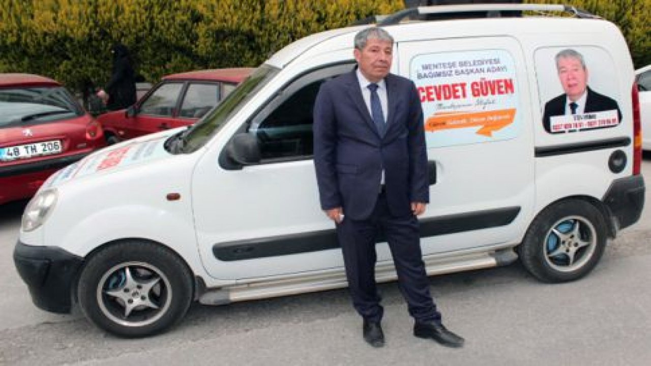 Kendi Anonsunu Kendi Yapan Aday  