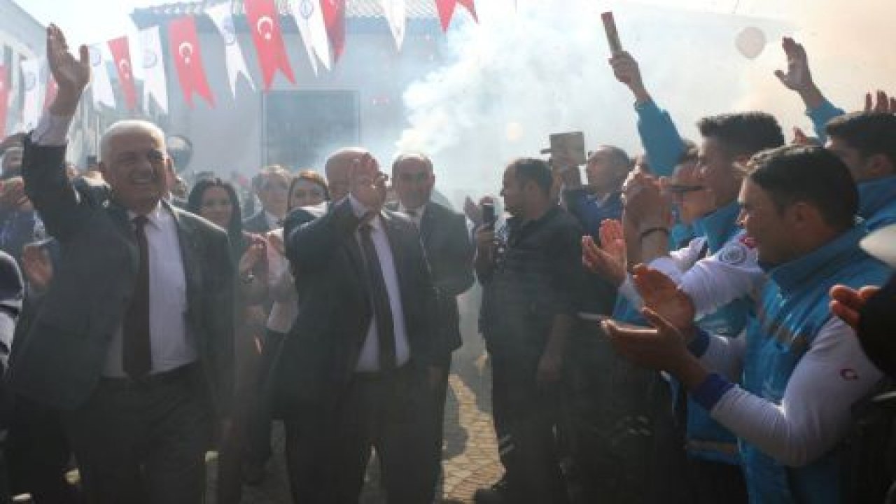 Osman Gürün Seçim Zaferini Kutladı