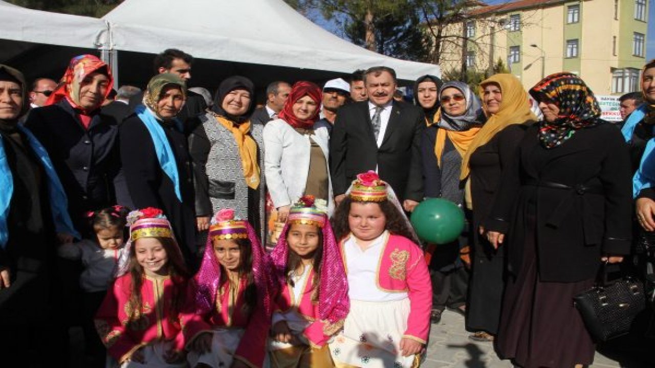 Bakan Eroğlu, Seydikemer ve Fethiye'de toplu açılış yaptı