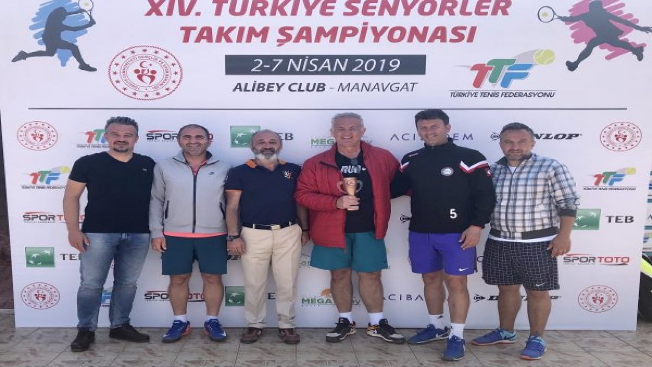 Tenisçiler Türkiye Üçüncüsü Oldu