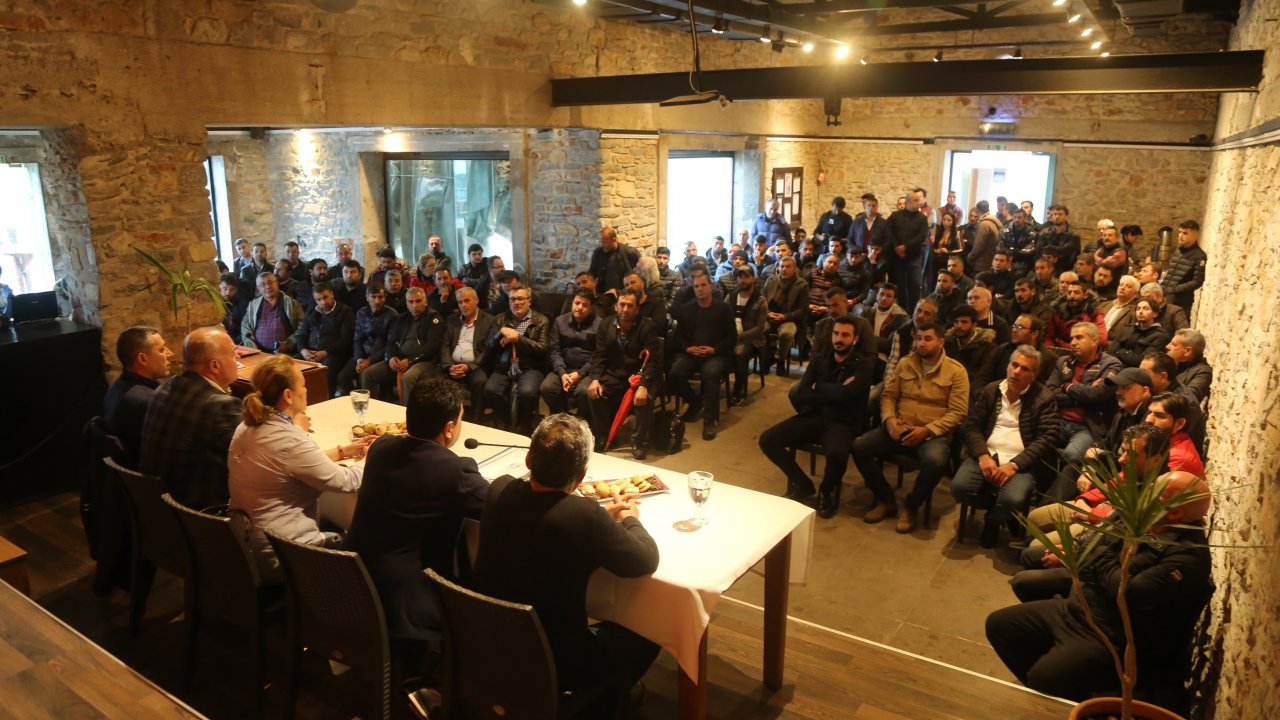 Aras, Bodrum Çarşı esnafıyla bir araya geldi