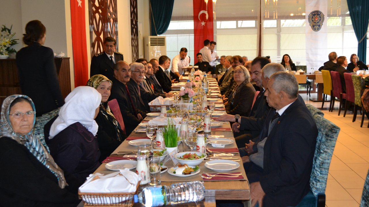 Emniyet Teşkilatı Şehit Aileleri ve Gazilerle Bir araya Geldi