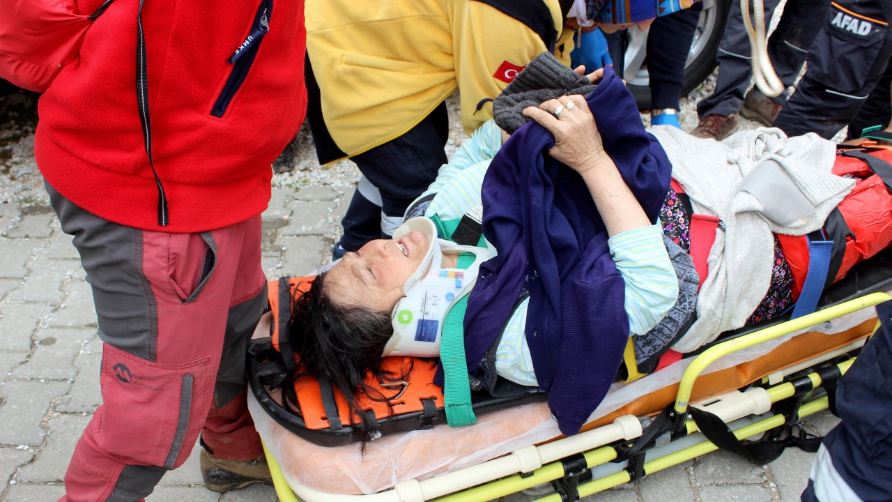 Çobanın Hayatını Çalılar Kurtardı