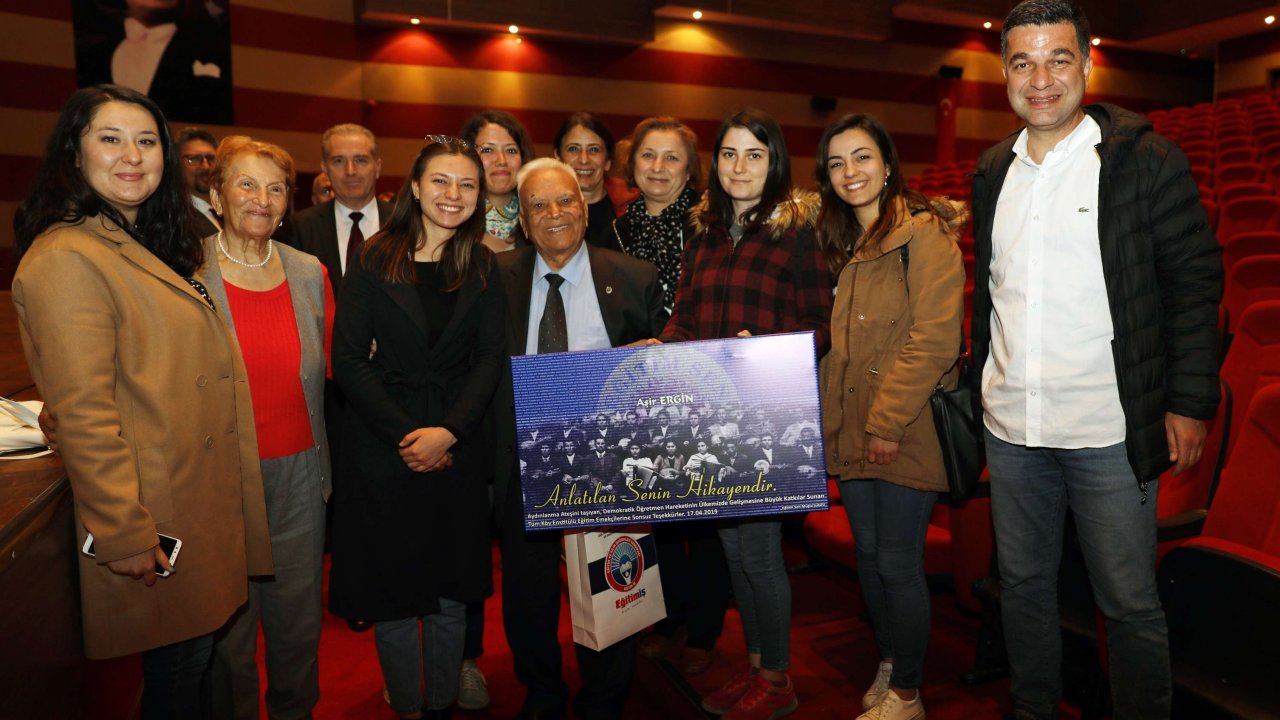 “Yücel’in Çiçekleri” seyircisiyle buluştu