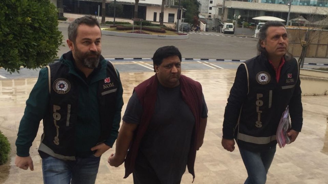 Sahte pasaportla Yunanistan'a insan kaçıran yabancı uyruklu şahıs yakalandı