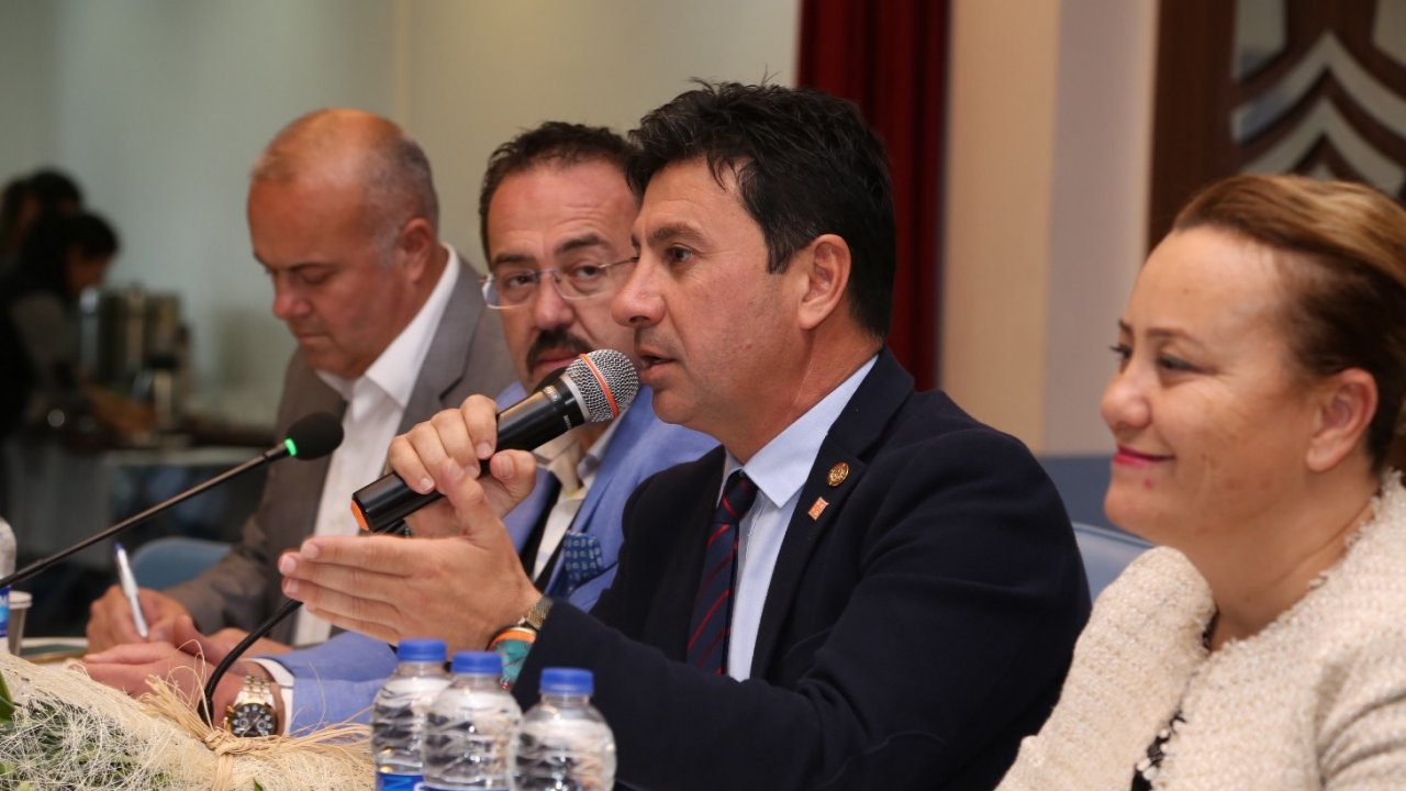 Aras: “Bodrum’da görüntü kirliliğine izin vermeyeceğim”