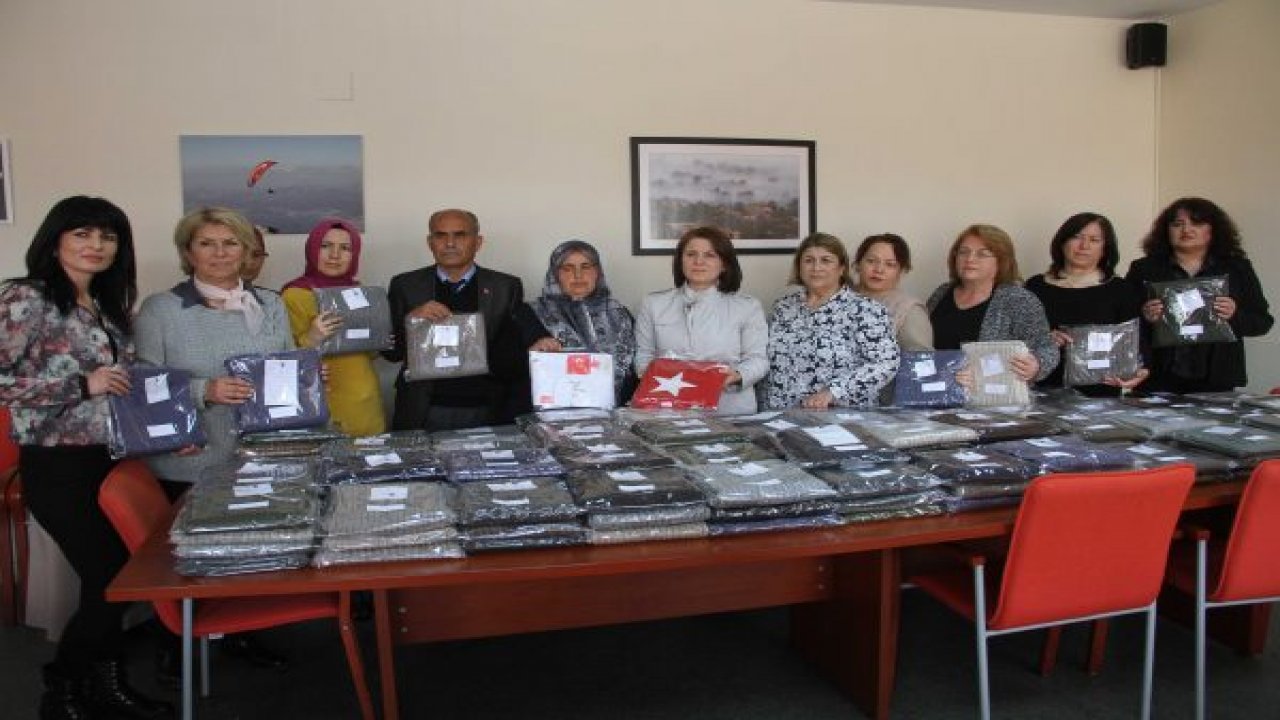 Mehmetçiklerin atkıları yola çıktı