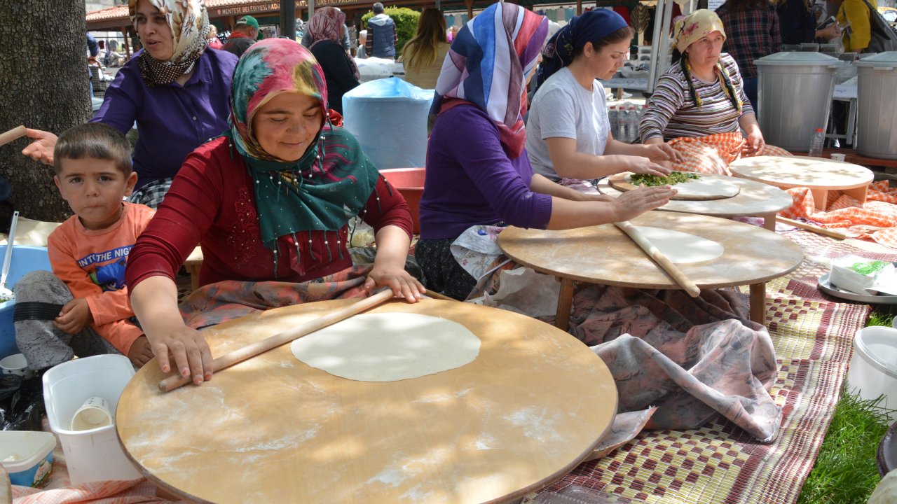 Okul Yararına Kermes Düzenlendi
