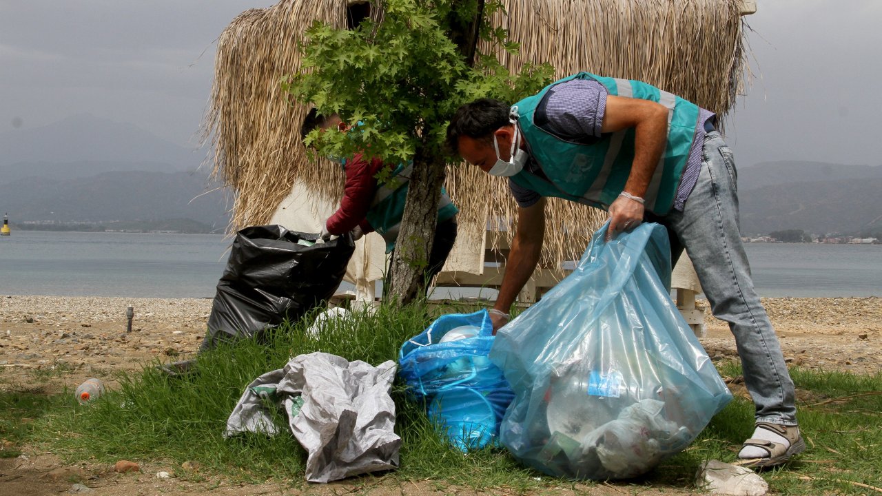 Hükümlüler Çevre Temizliği Yaptı
