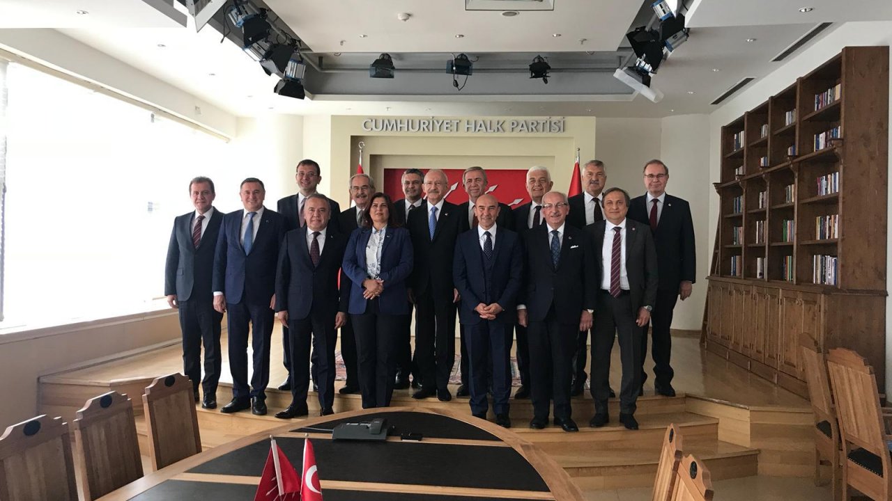 Kılıçdaroğlu  11 Büyükşehir Belediye Başkanıyla Bir Araya Geldi