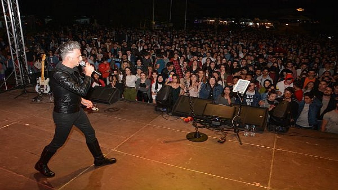 Üniversite Bahar Şenlikleri Başladı  