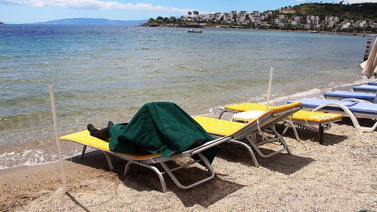 Sahilde Erkek Cesedi Bulundu