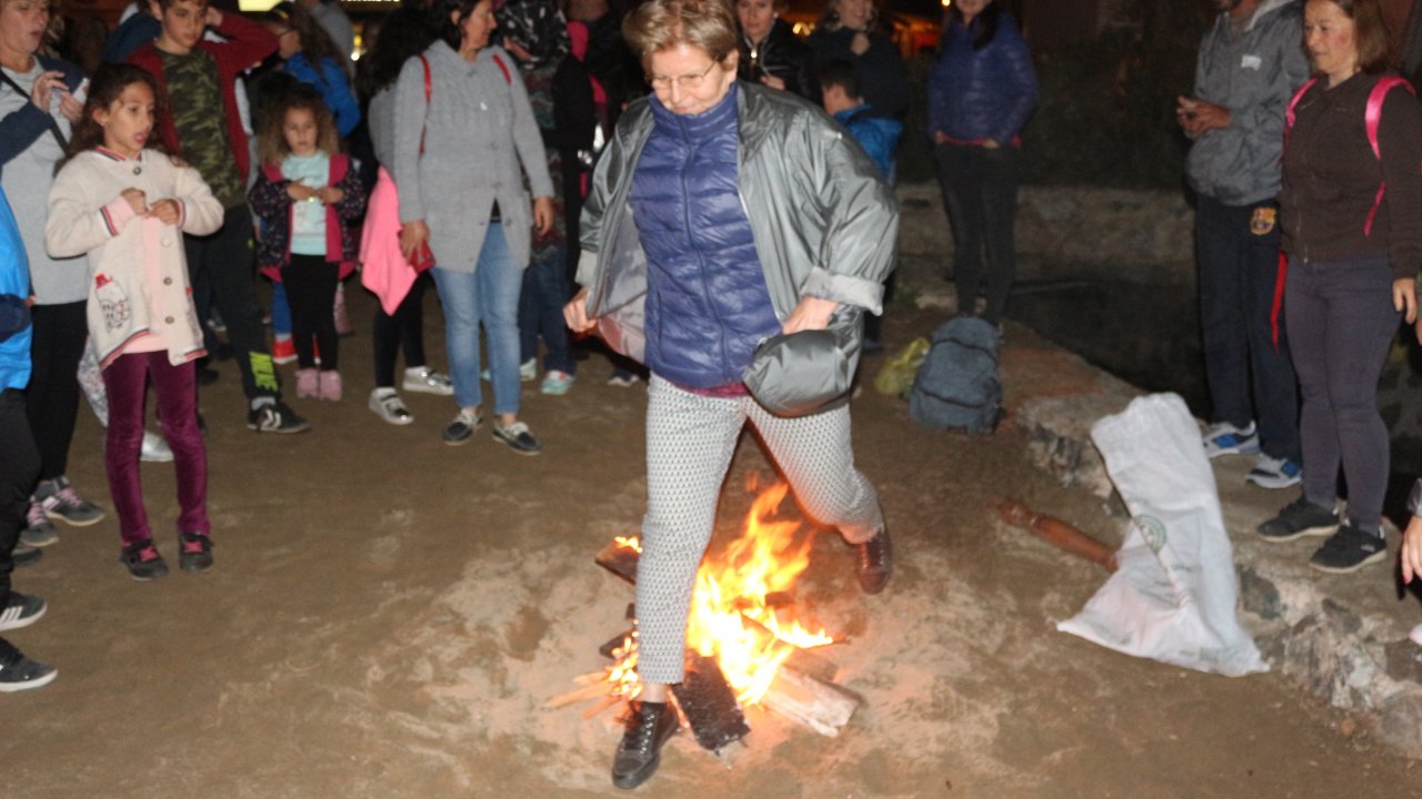 Hıdırellezi Kutlamak İçin Sahile Akın Ettiler  