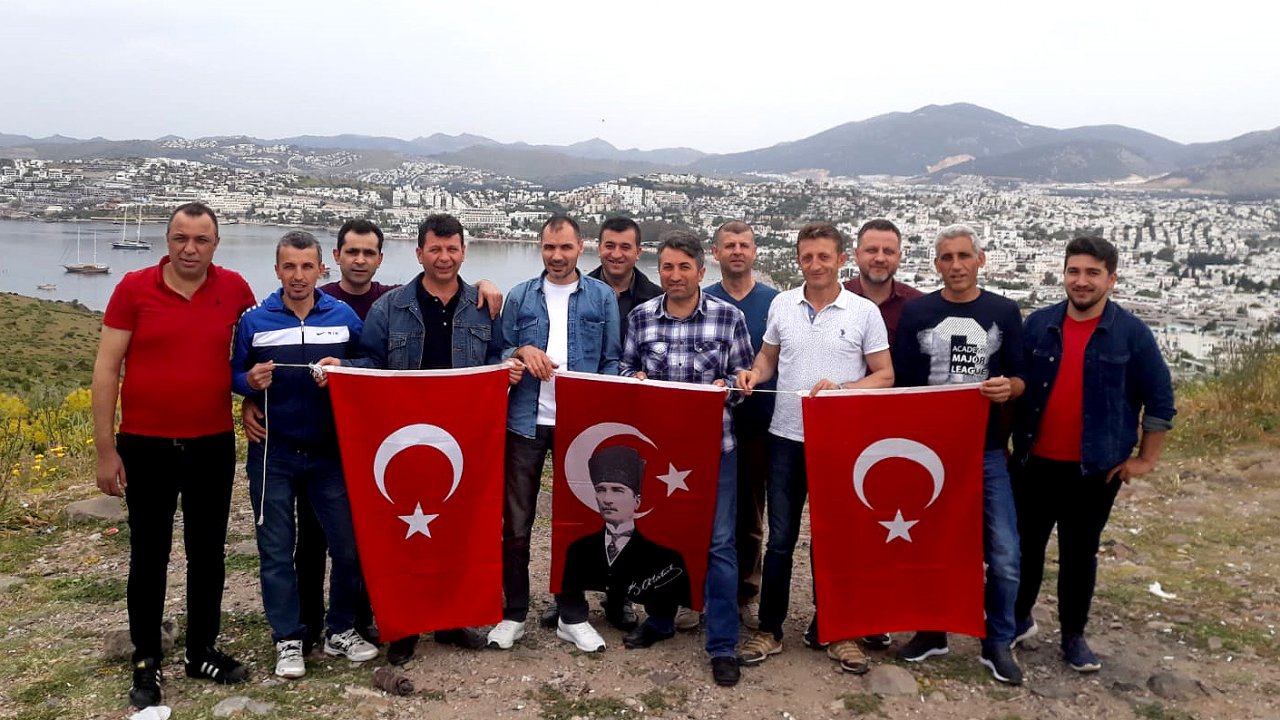 Asker Arkadaşları 20 Yıl Sonra Buluştu