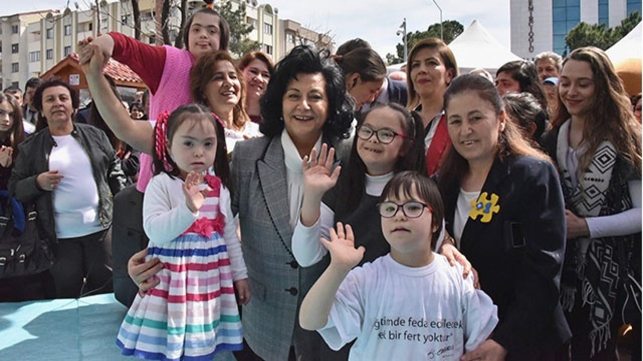 Vali Civelek “Kalplerdeki ve Zihinlerdeki Engelleri Hep Birlikte Kaldırmalıyız”