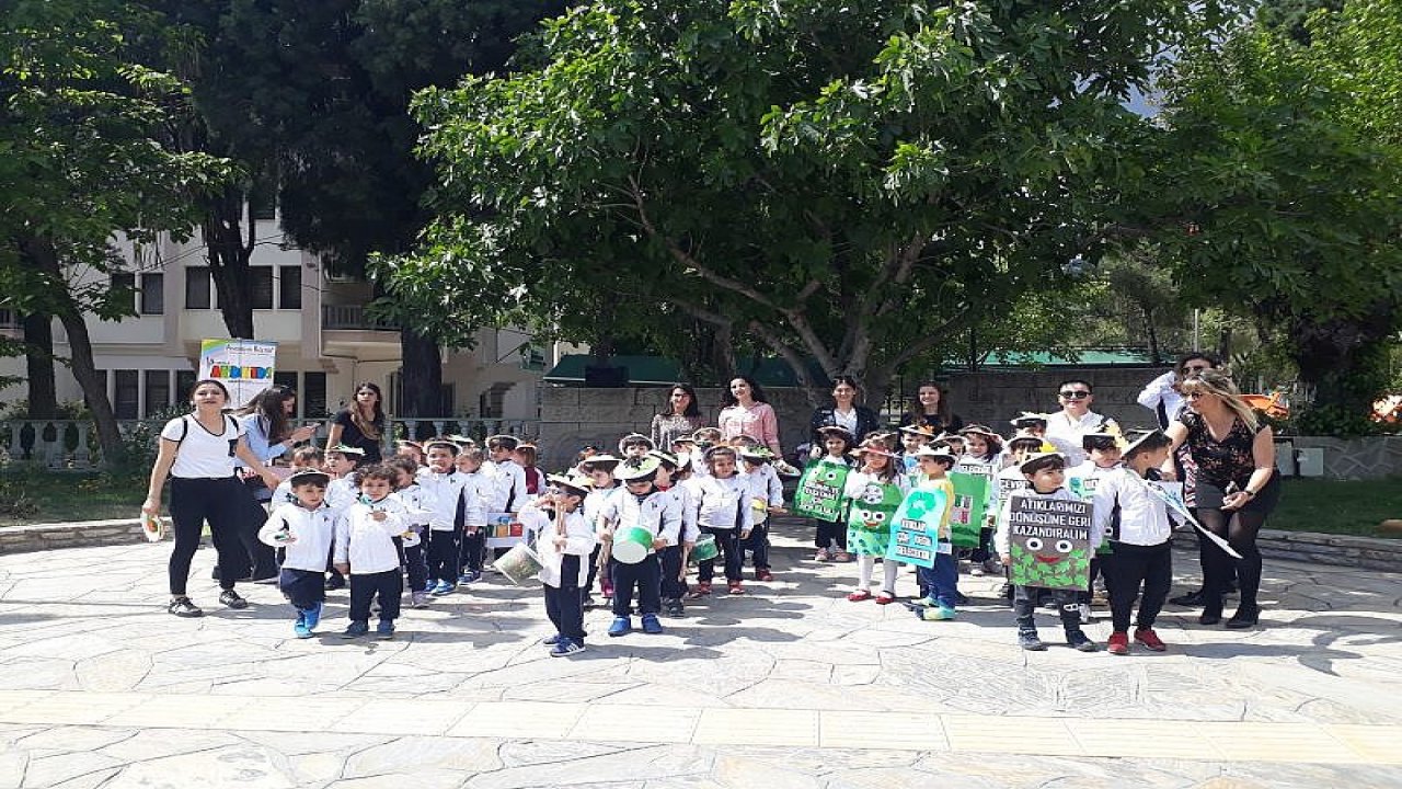 Minikler Geri Dönüşüme Dikkat Çekti