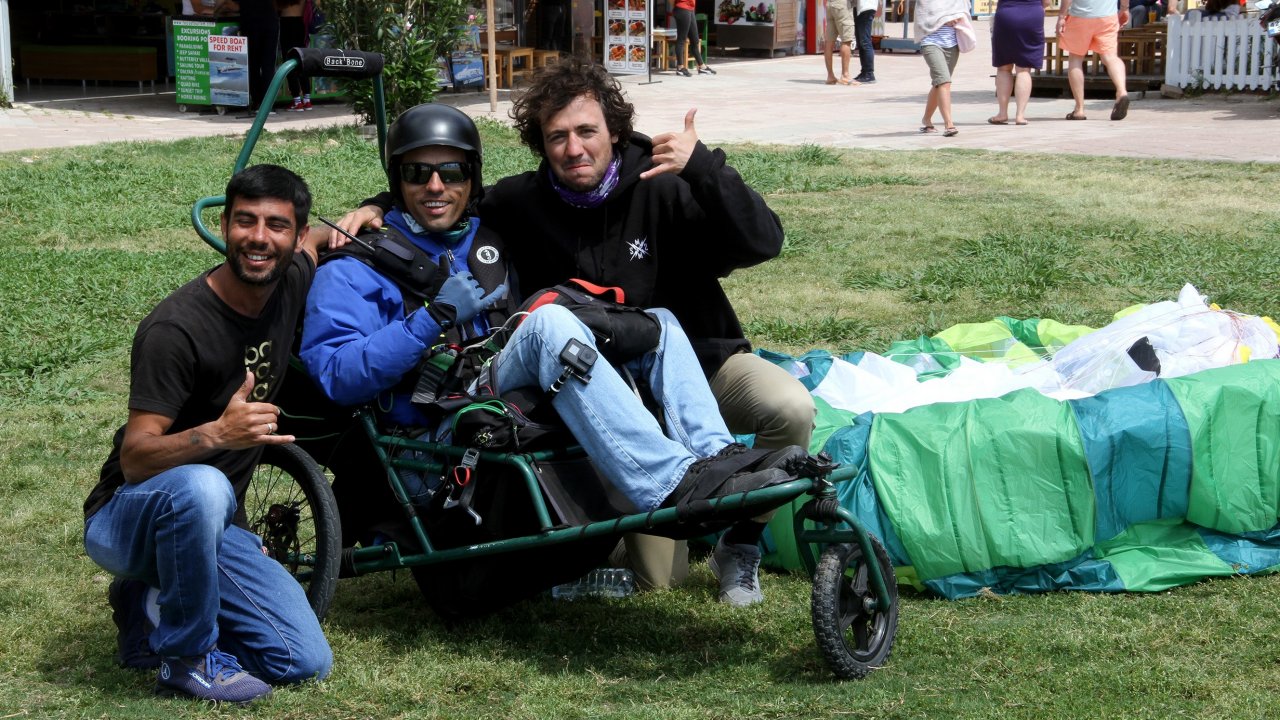 Yamaç Paraşütü Tutkusu Engelinin Önüne Geçti