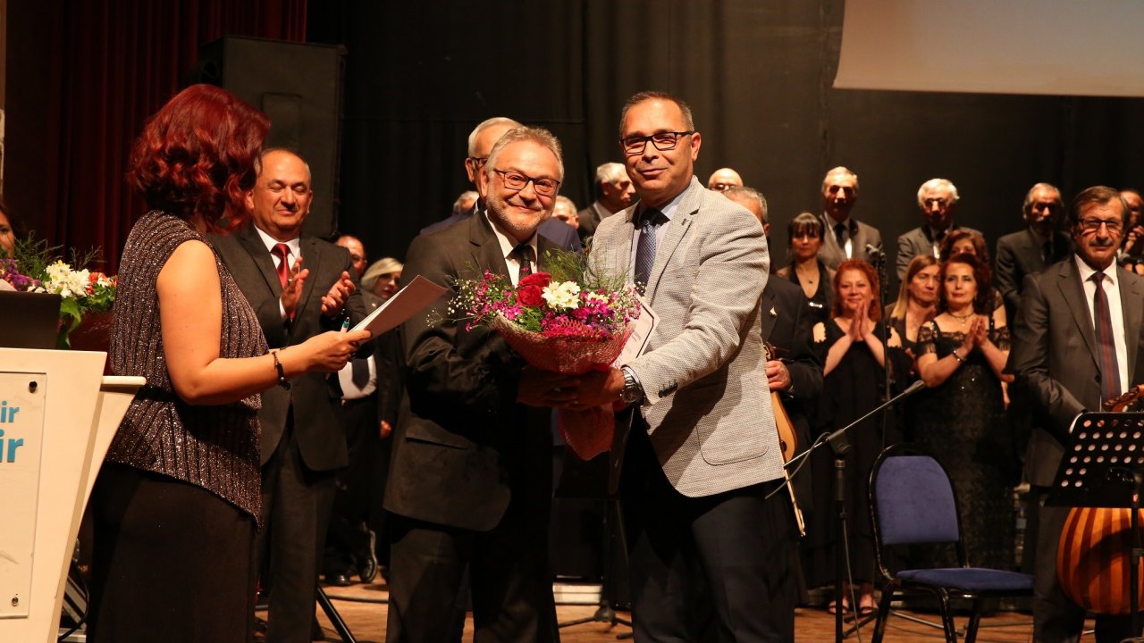 Zeki Müren konseriyle ‘Güneş Sanat İçin Doğdu’