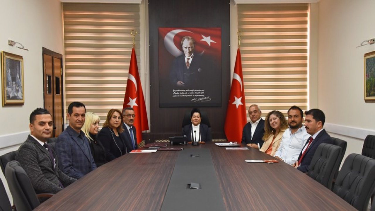 Emekli Öğretmenden Eğitime Destek