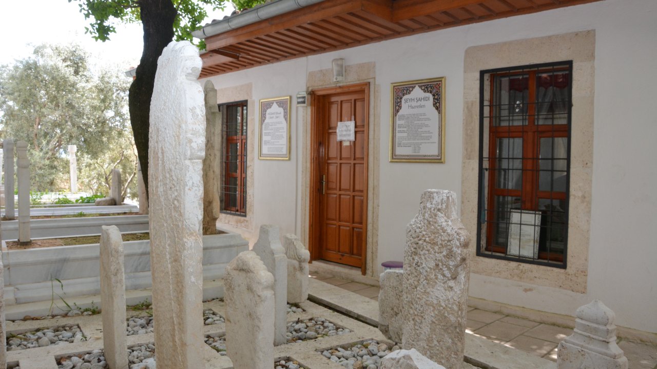 Gönül Sultanı Şahidi Dede